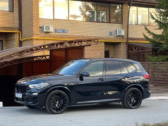 Продаю Bmw x5 45e 2023 своя