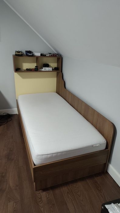 Vând pat 200x90 cu lada de depozitare și saltea