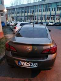 Vând Opel astra j 14 benzină 2019 caroserie Sedan 140 cai 46000 km