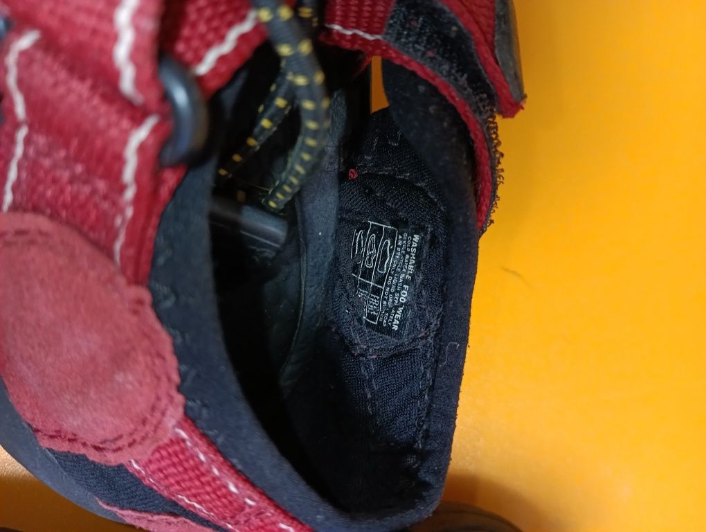 Keen сандали N 31 - 13 лв