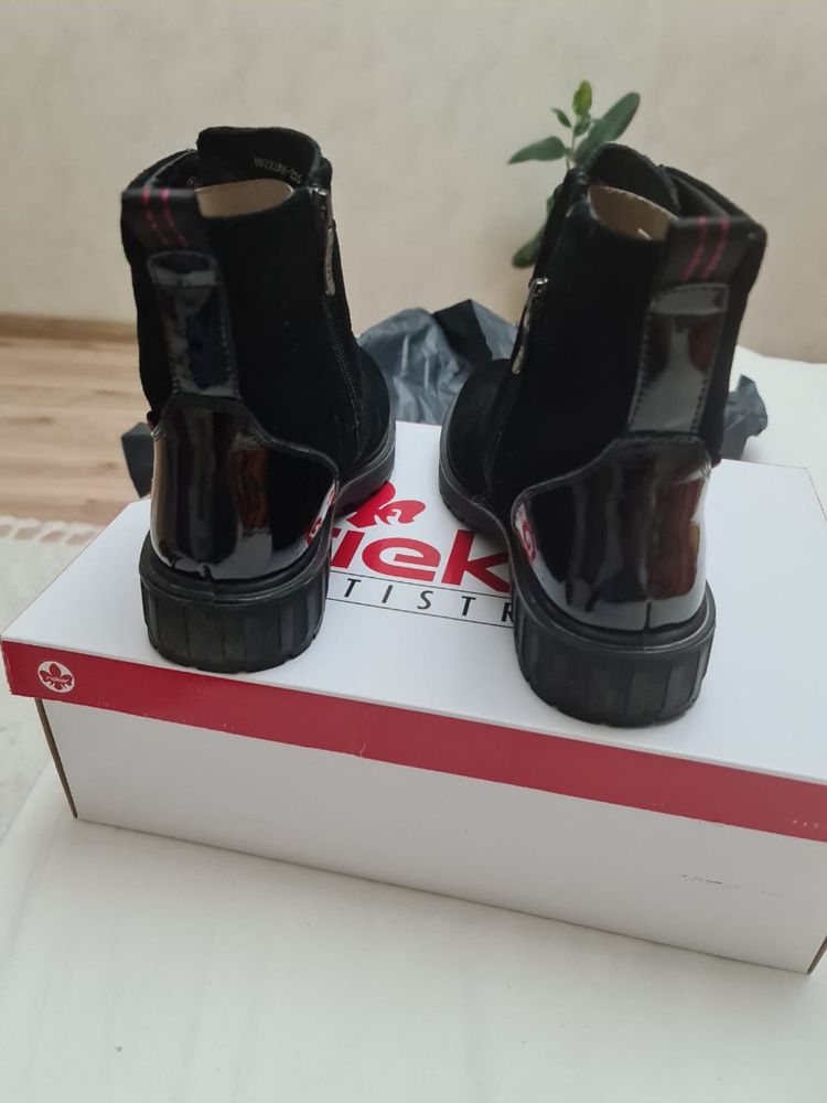 Продам женскую обувь