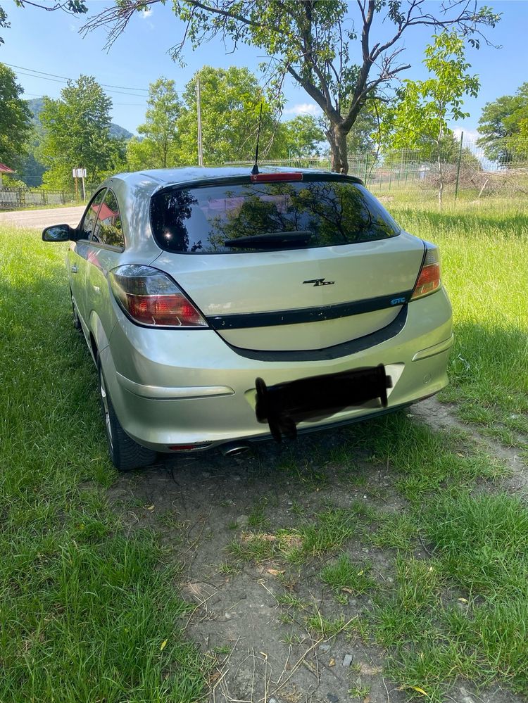 Opel astra h gtc