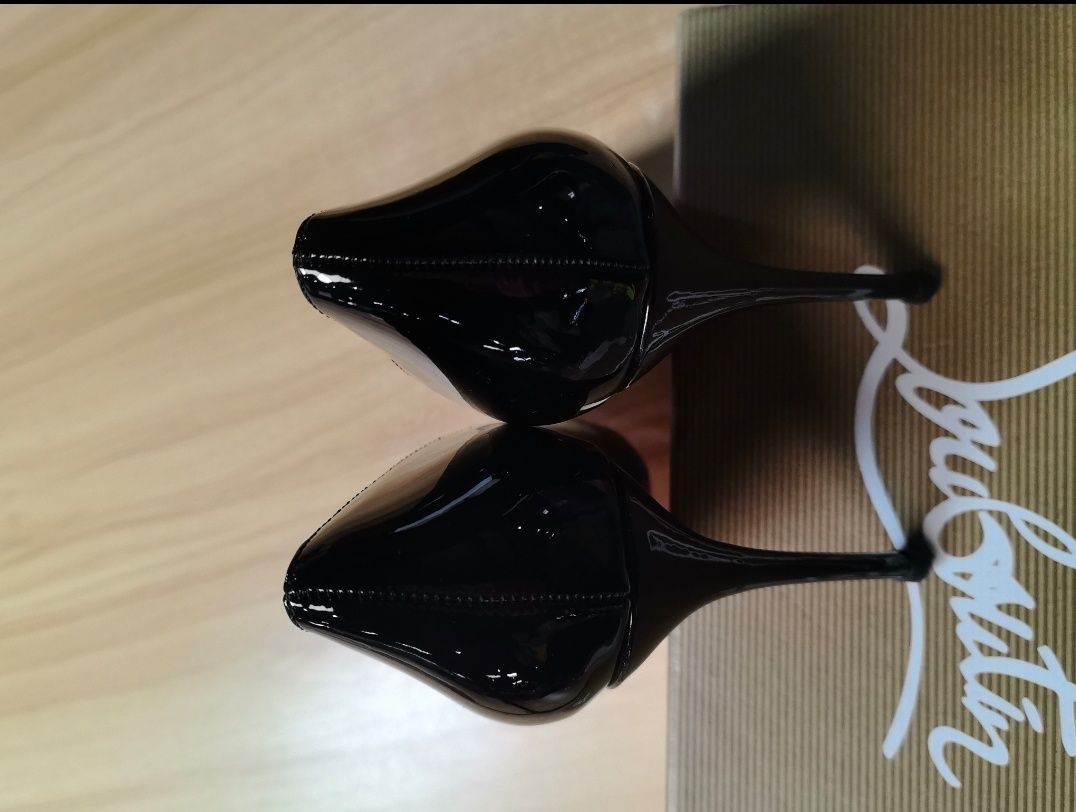 Pantofi Louboutin 40