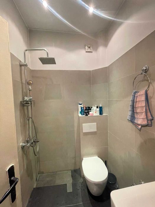 Дава се под наем Тристаен апартамент в София, Център - 70 кв.м за 700 € - Снимка #3