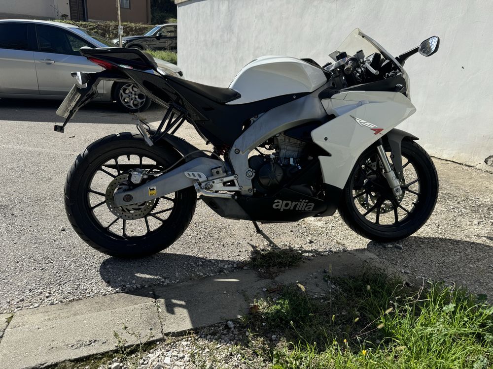 Aprilia rs4 2013