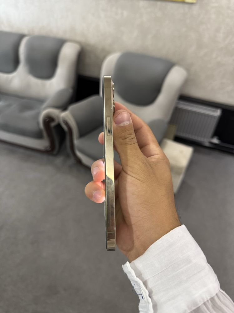 Iphone 12pro max garantiya bor
