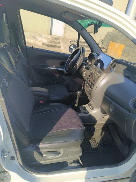 Matiz best 1.0L. 2012 srochna sotiladi metan gaz bor