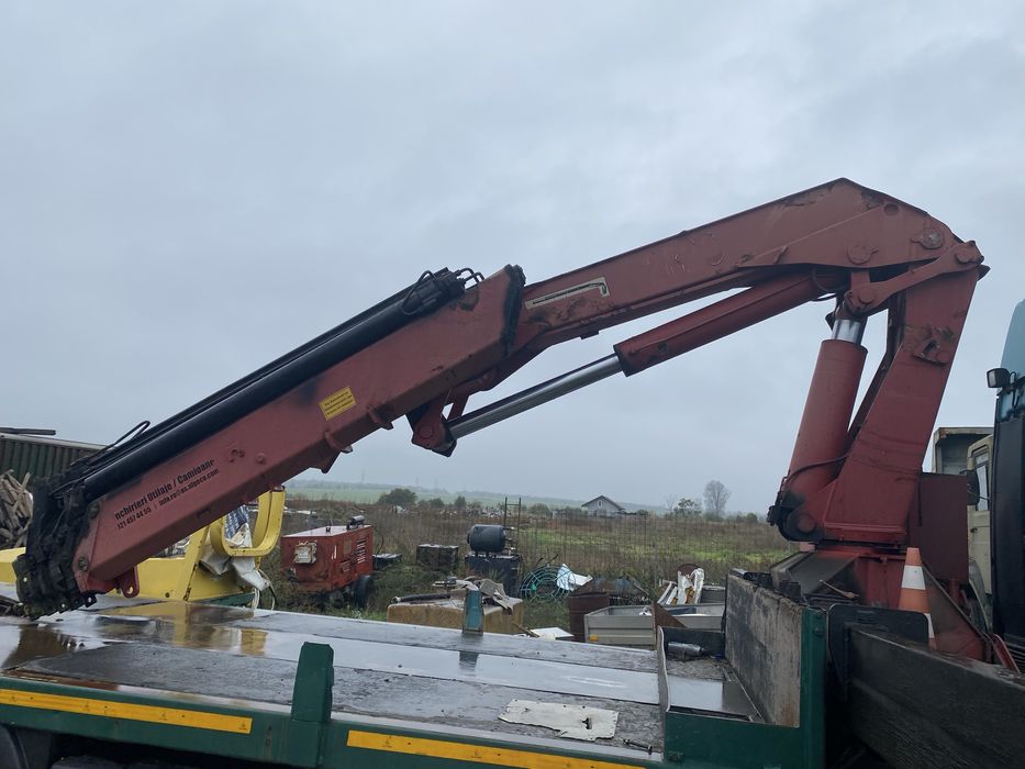 Camion MAN TGA 18.310 cu macara HMF 2823 K4 + platformă – Funcțional