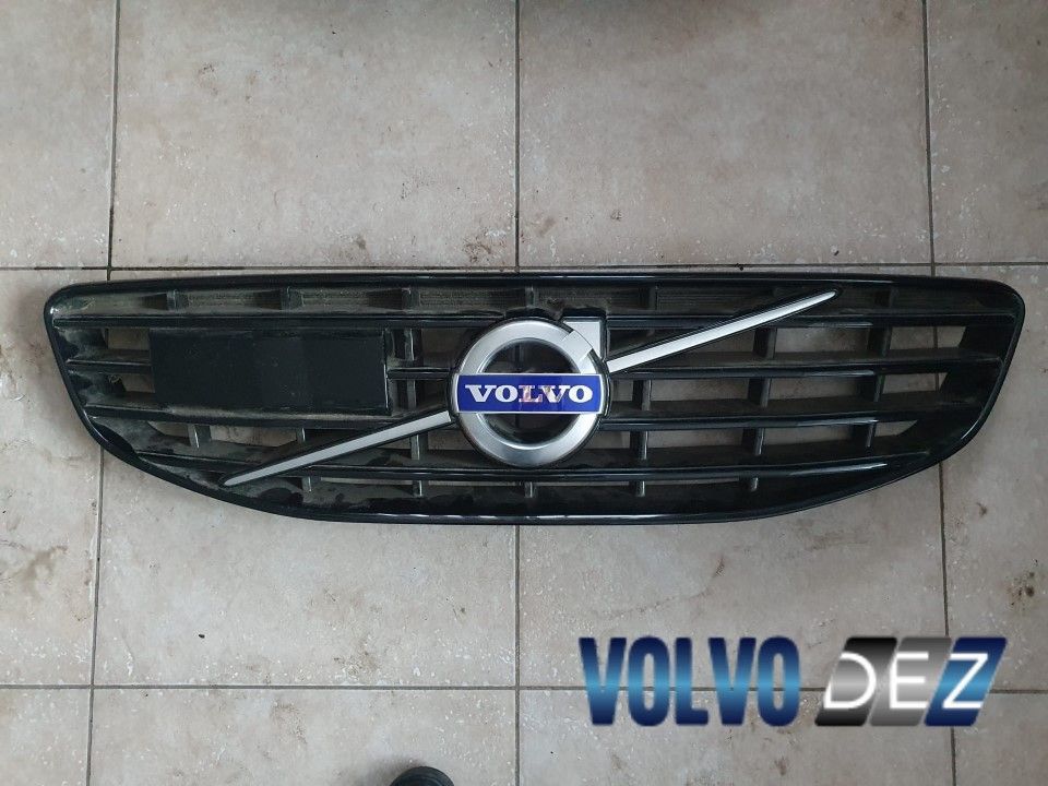 Grila bara fata VOLVO XC60 R DESIGN cu radar 31425885