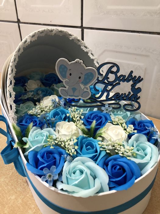 Aranjament landou cu trandafiri de sapun