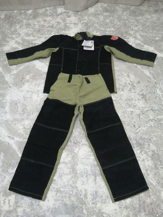 Продам костюм для сварщика и сапоги комплектом