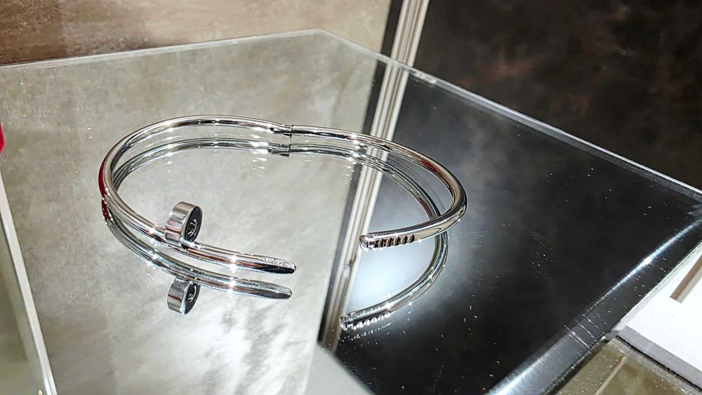 CARTIER Nail Juste un Clou Small Model Thin Silver Гривна Пирон