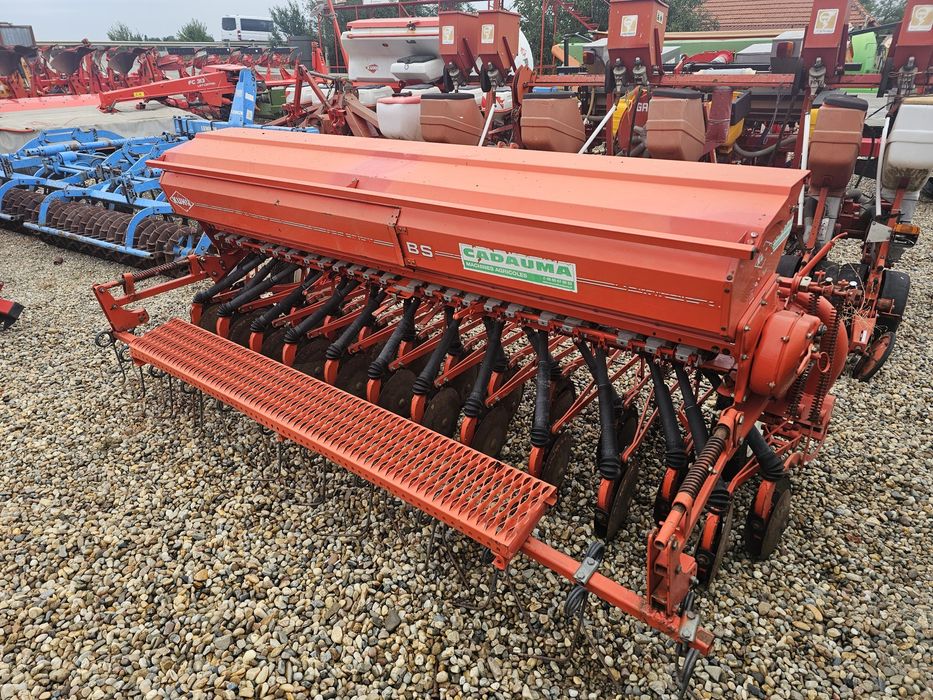 semanatoare tavalug remorca bena disc coasa semanatoare freza plug rem