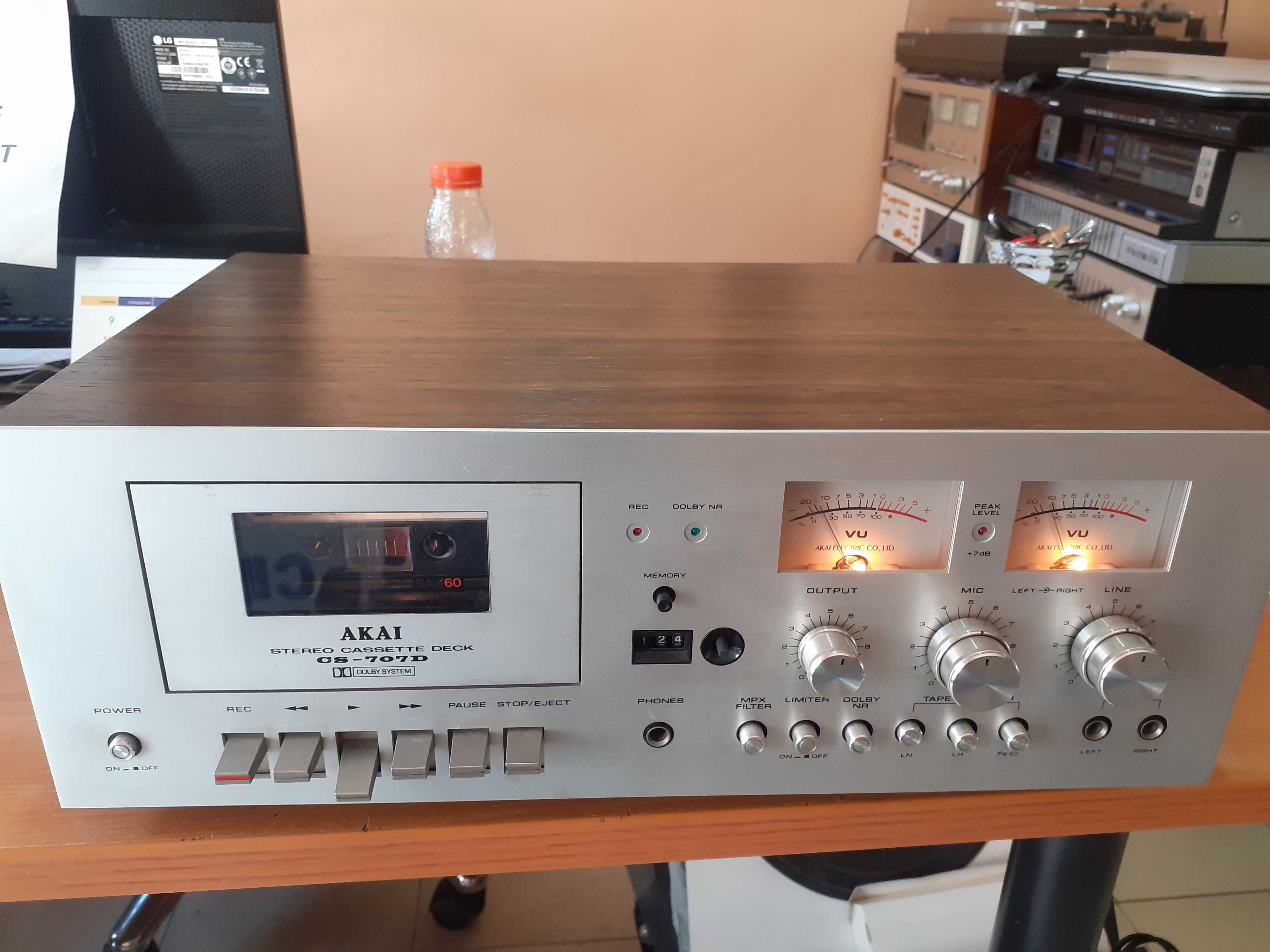 Akai CS-707D касетен дек