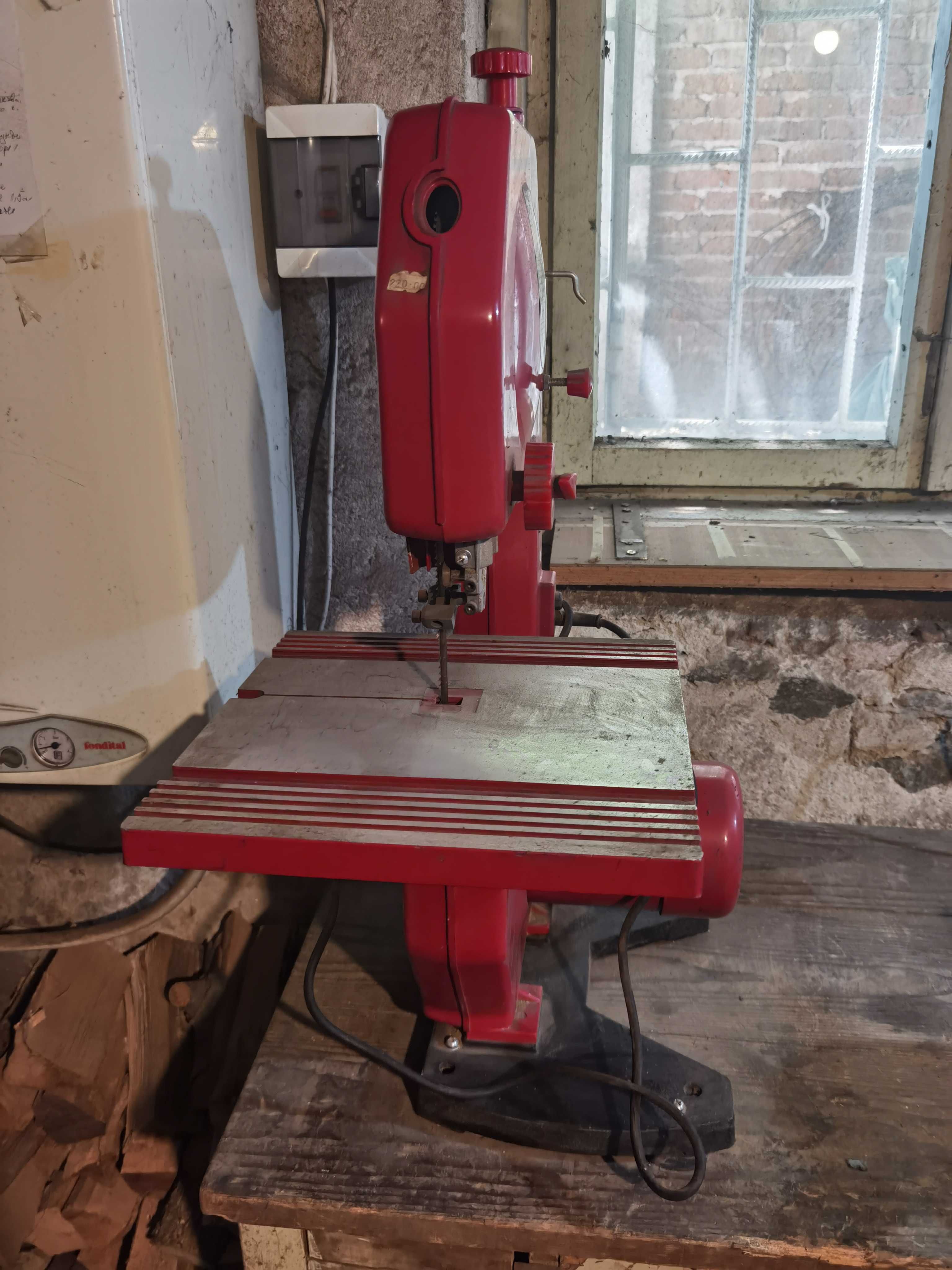 Висококачествен лентов трион, банциг BAND SAW RD-BS17 от RAIDER