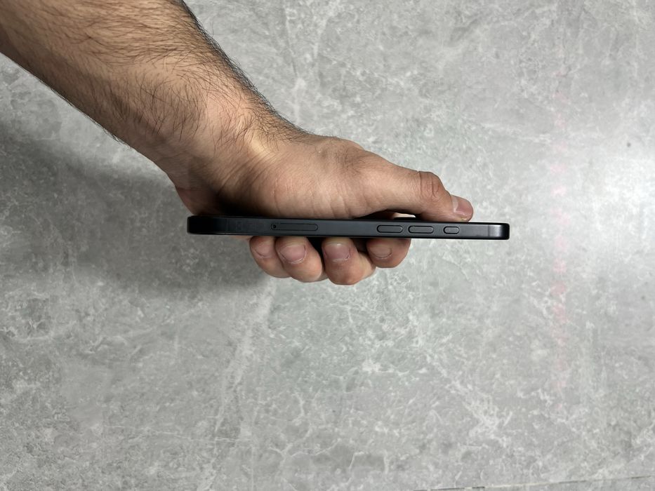 iPhone 16 128GB Black