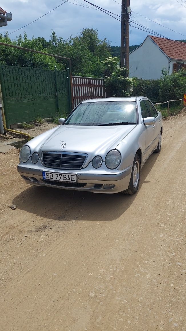 Mercedes Benz W210