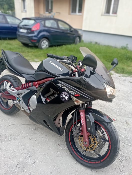 Motocicleta Kawasaki er6f