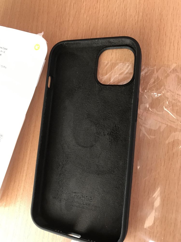 Кейсове за iphone 13