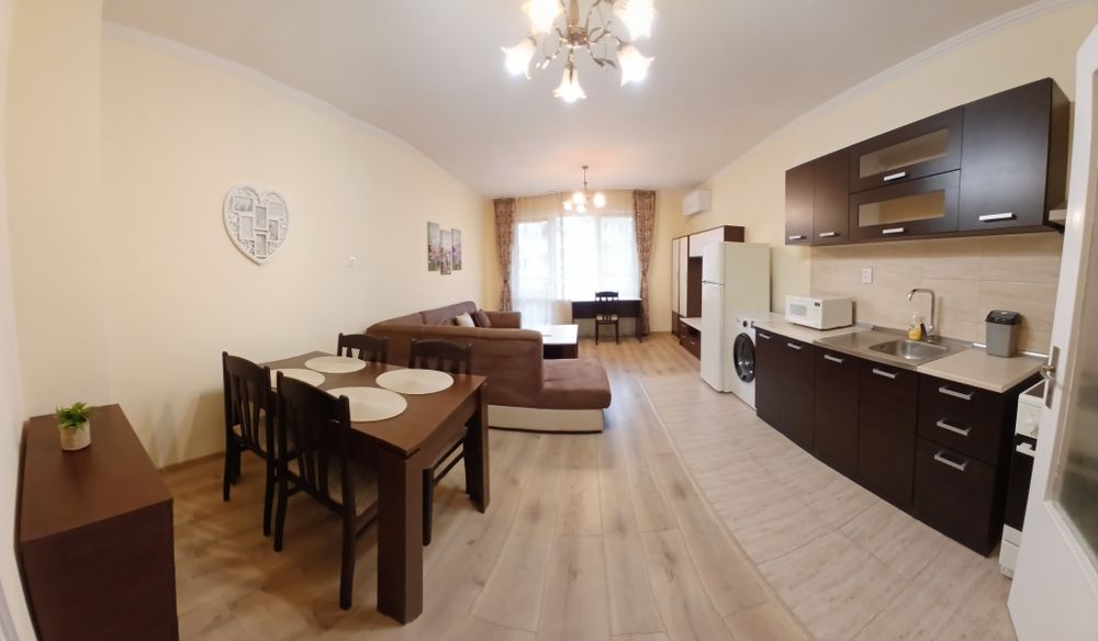 Двустаен Възраждане с Асансьор, Интернет