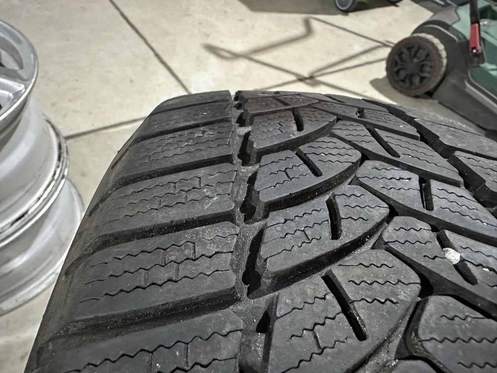 2бр. Отлични Зимни Гуми 185/60R/15 -FIRESTONE- DOT:4118- 5,7мм