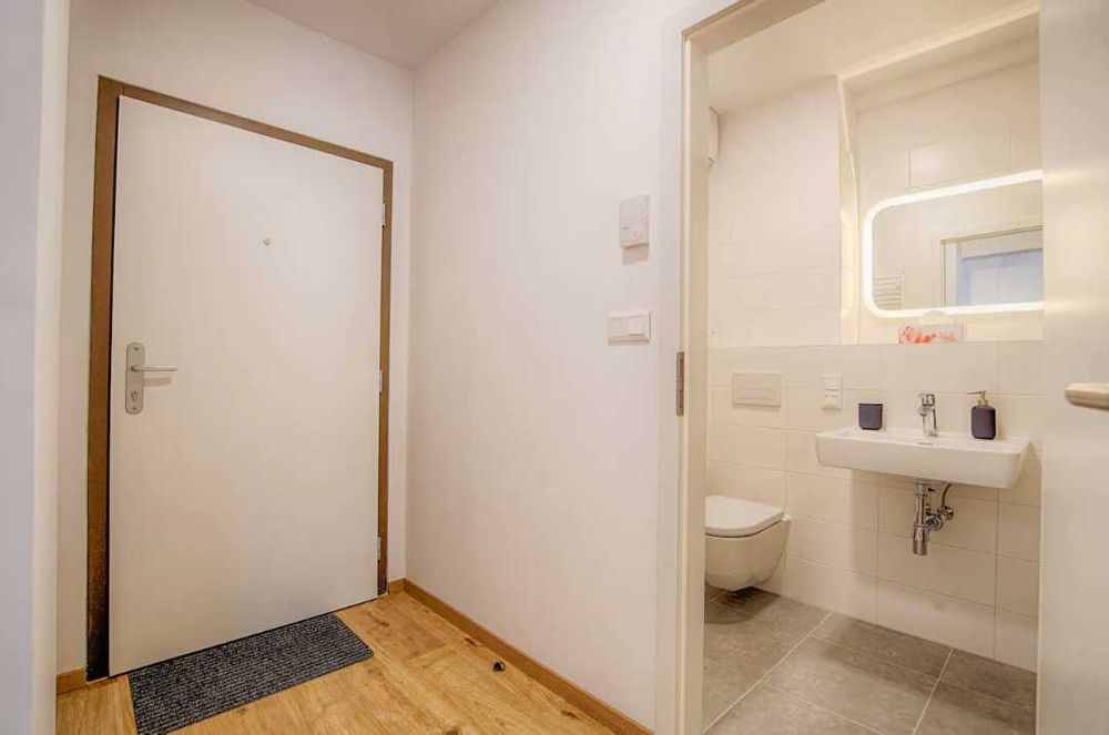 Дава се под наем Двустаен апартамент в Пловдив, Кършияка - 65 кв.м за 178.5 € - Снимка #3