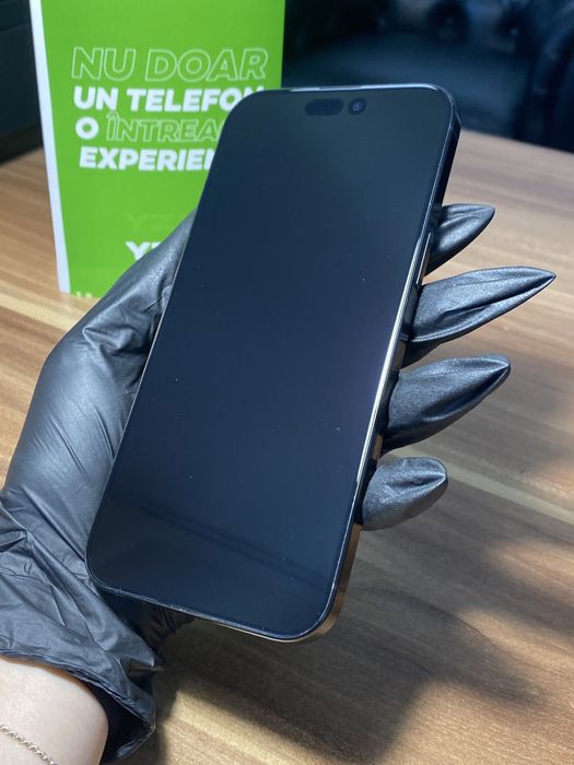 iPhone 16 Pro Max • 256 GB • Black Titanium