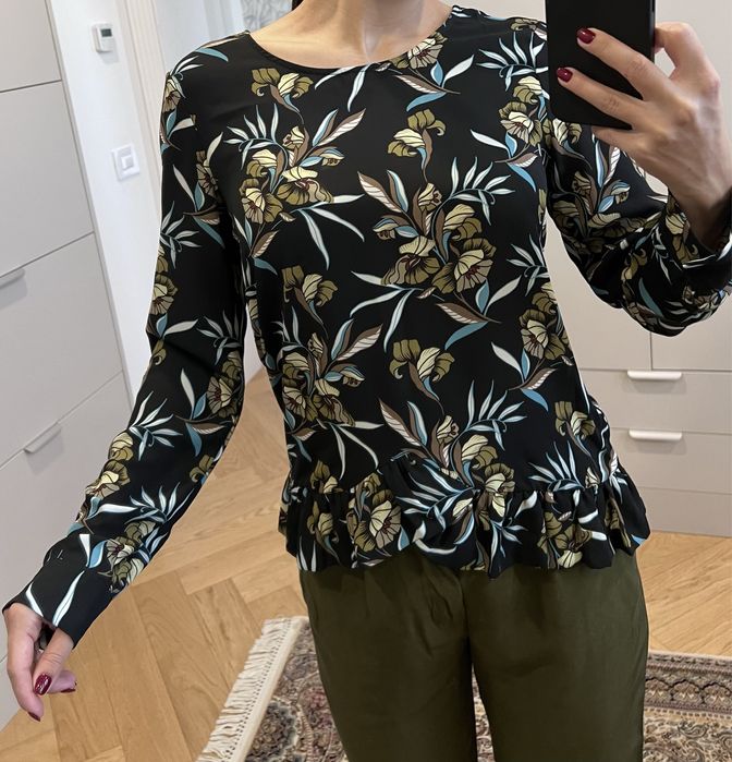 Bluza lejera cu flori