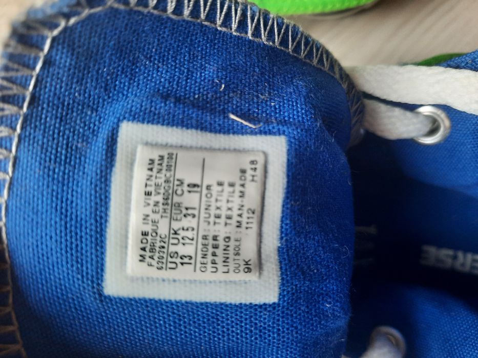 Încălțăminte converse