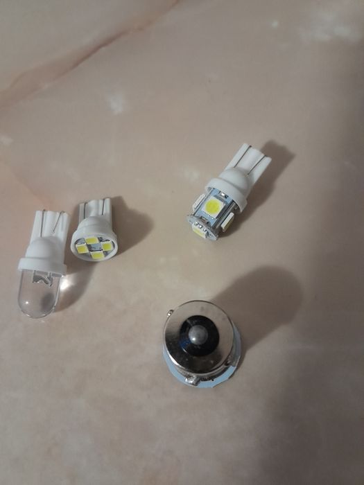 Becuri led h4, plafoniera, poziție, număr