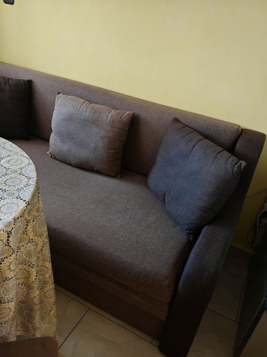 Триместен разтегателен диван