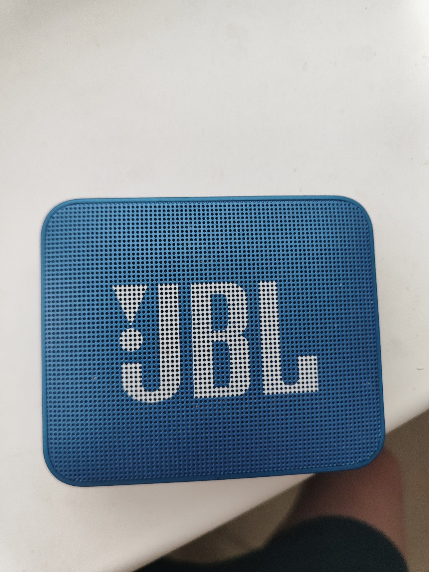 Маленький JBL колонки