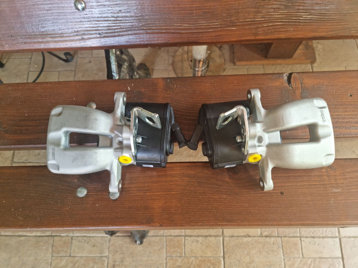 ^NOU^ Etrier frana electric spate stanga / dreapta Vw Passat B6