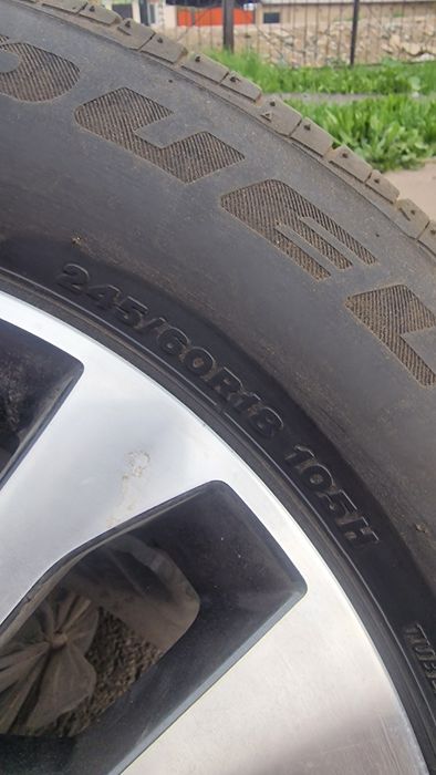 Продам летние шины Bridgstone  с дисками 18R