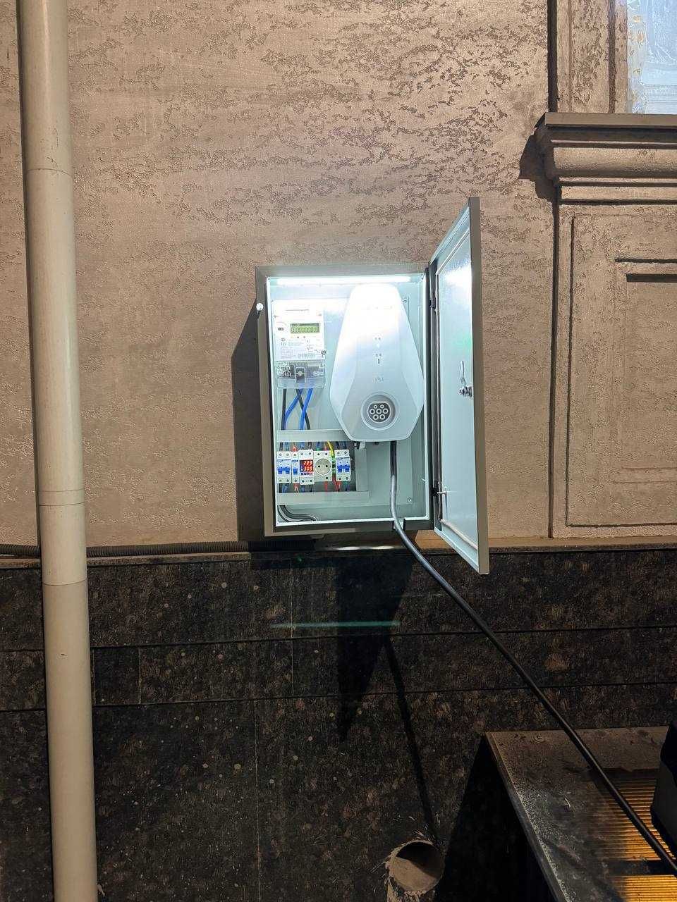 установка зарядного устройства для электромобиля