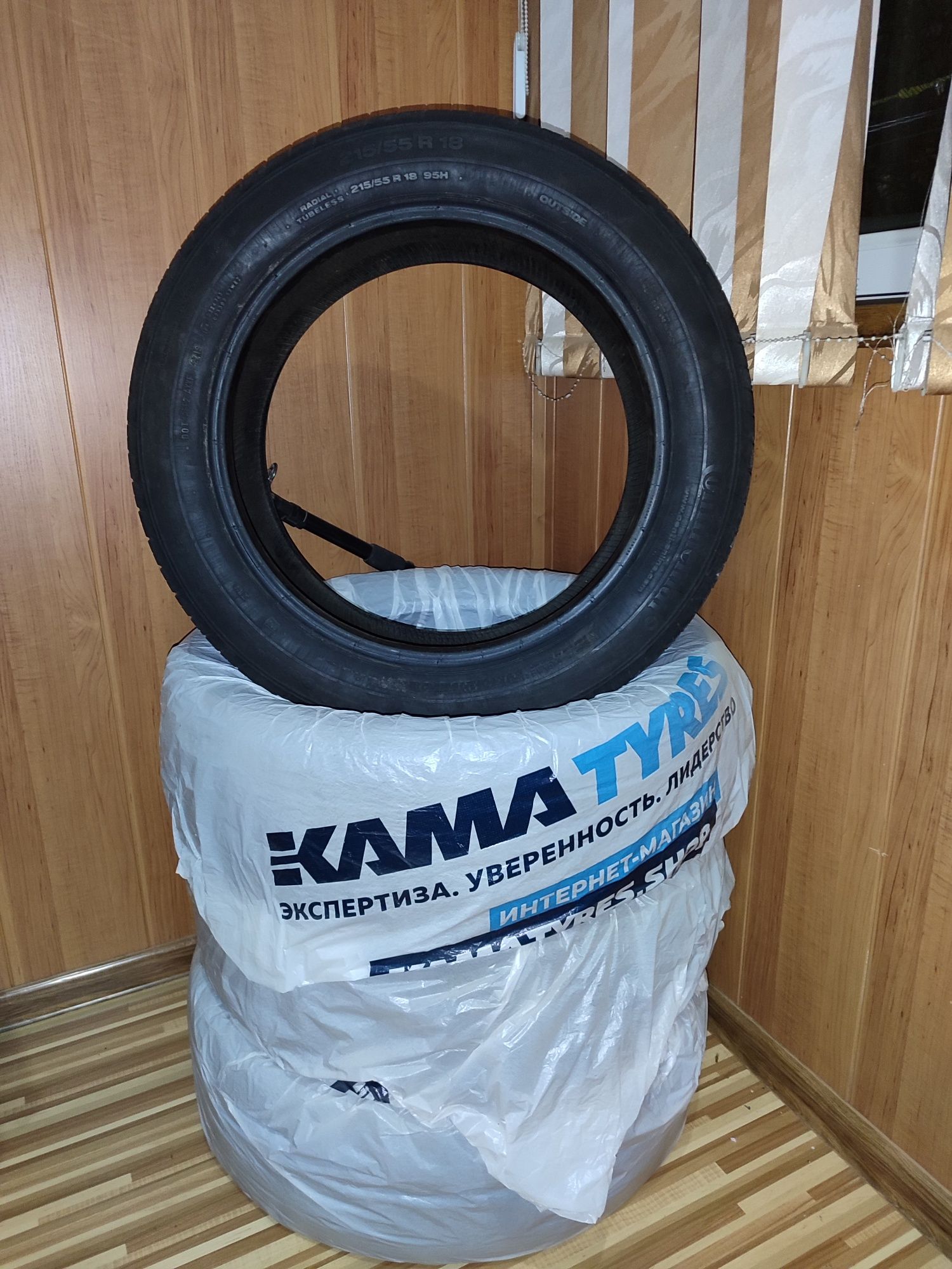 Шина,колесо,резина Continental Premium Contact 2 ( tracker) R18 215/55