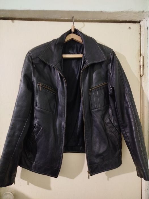 Продам кожаные куртки.