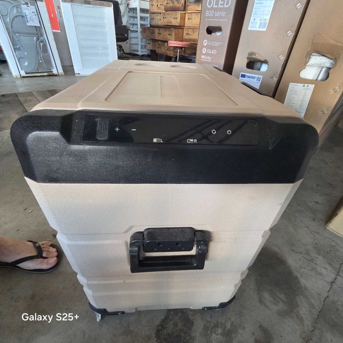 Компресорен хладилник с фризер Alpicool серия TA 12V/24V/220V