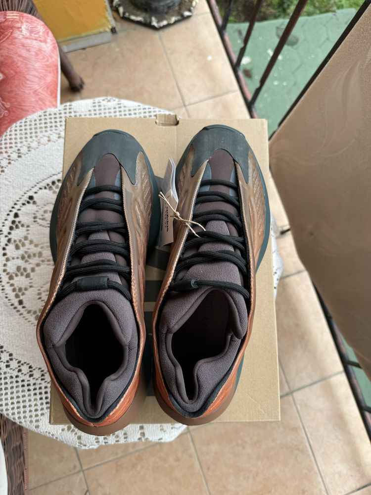 Мъжки  Маратонки Adidas Yeezy 700 V3 “Copper Fade“