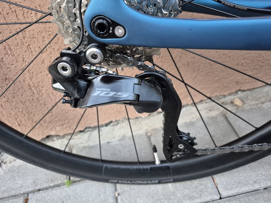 Cursiera noua  2025  full carbon di2 105  Raymon Kirana pro marimea 54