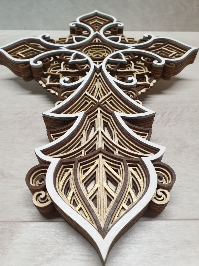 Cruce lemn mandala 3D, lemn plop, vopsit