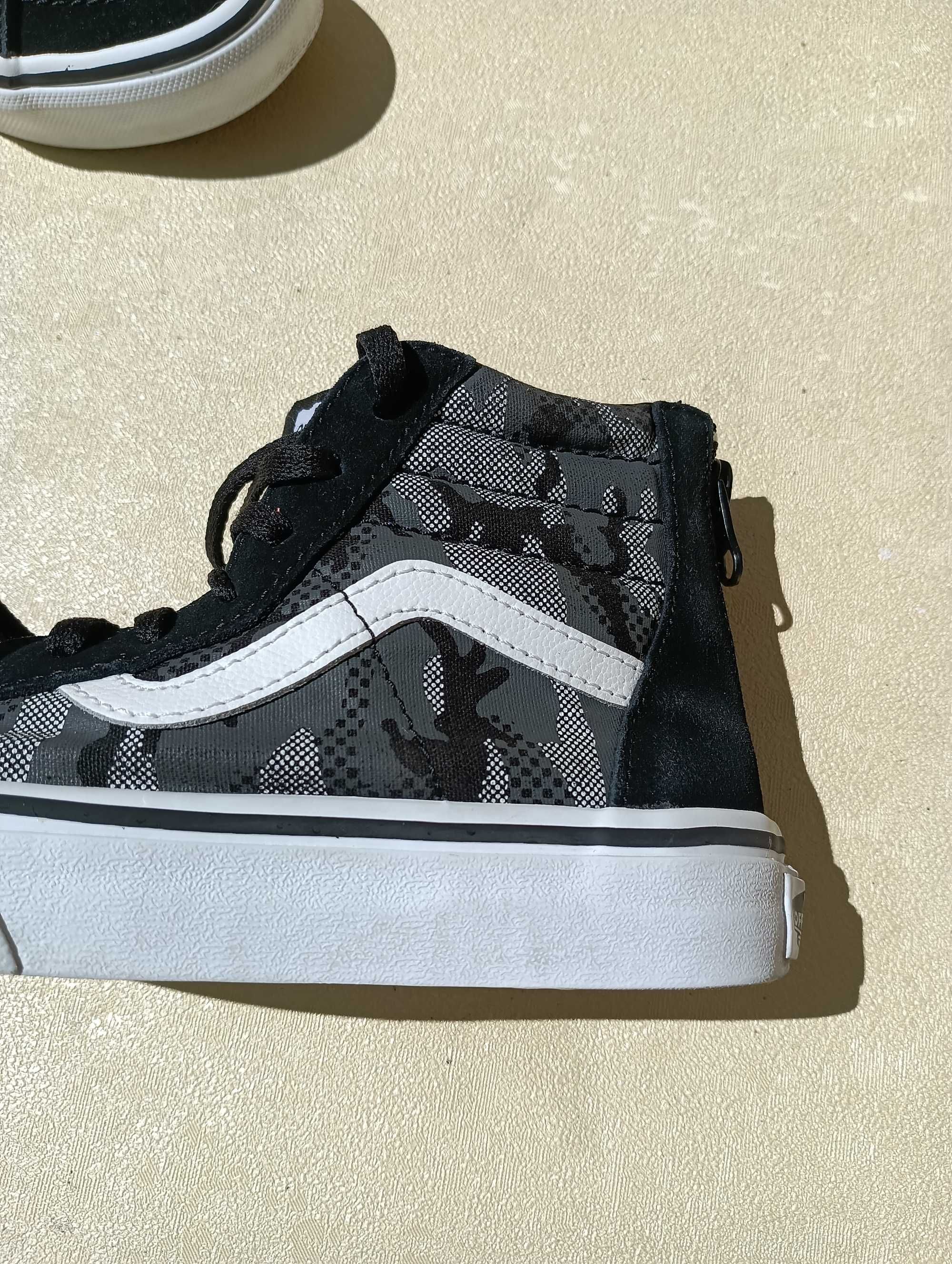 Vans Camuflage кожени N 31 - 21 лв