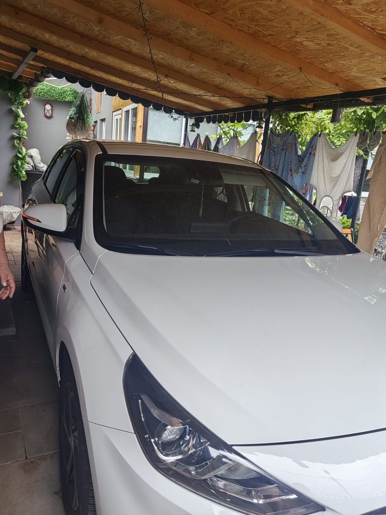 Mașina Hyundai i30