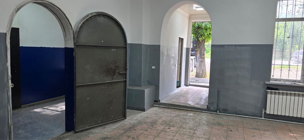 Срочно сдам в аренду 2 склада и офис