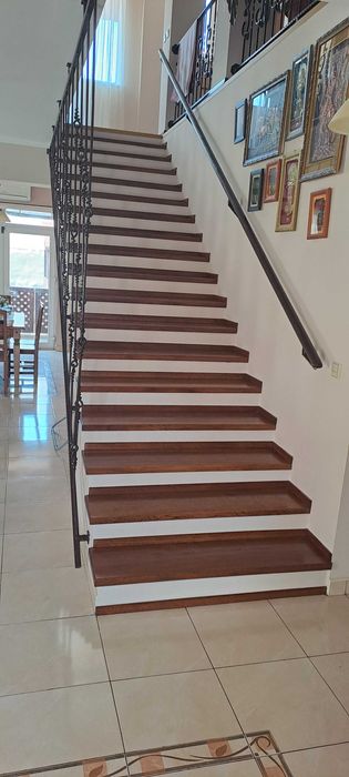 Trepte scări lemn masiv