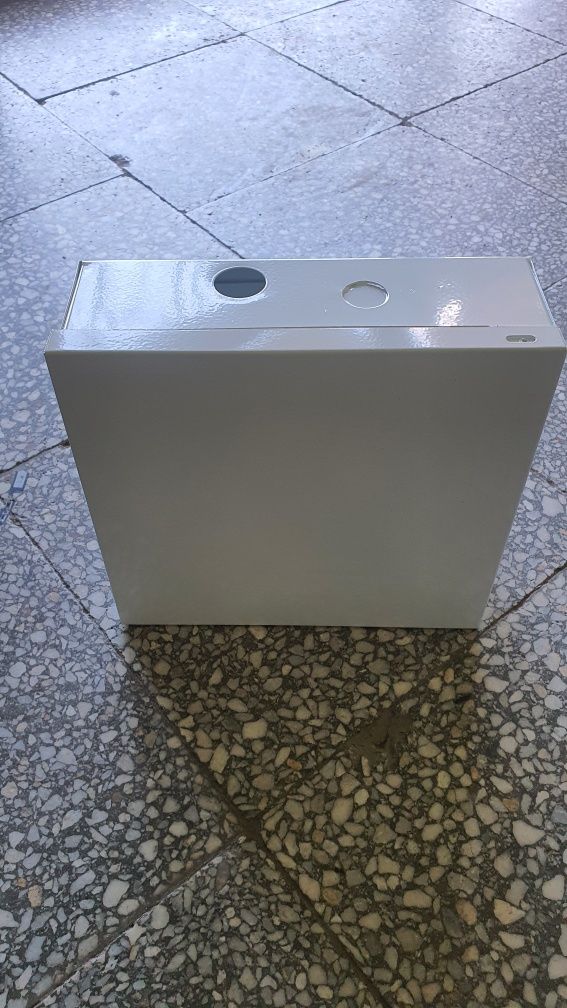 Метална кутия с капак за Сот