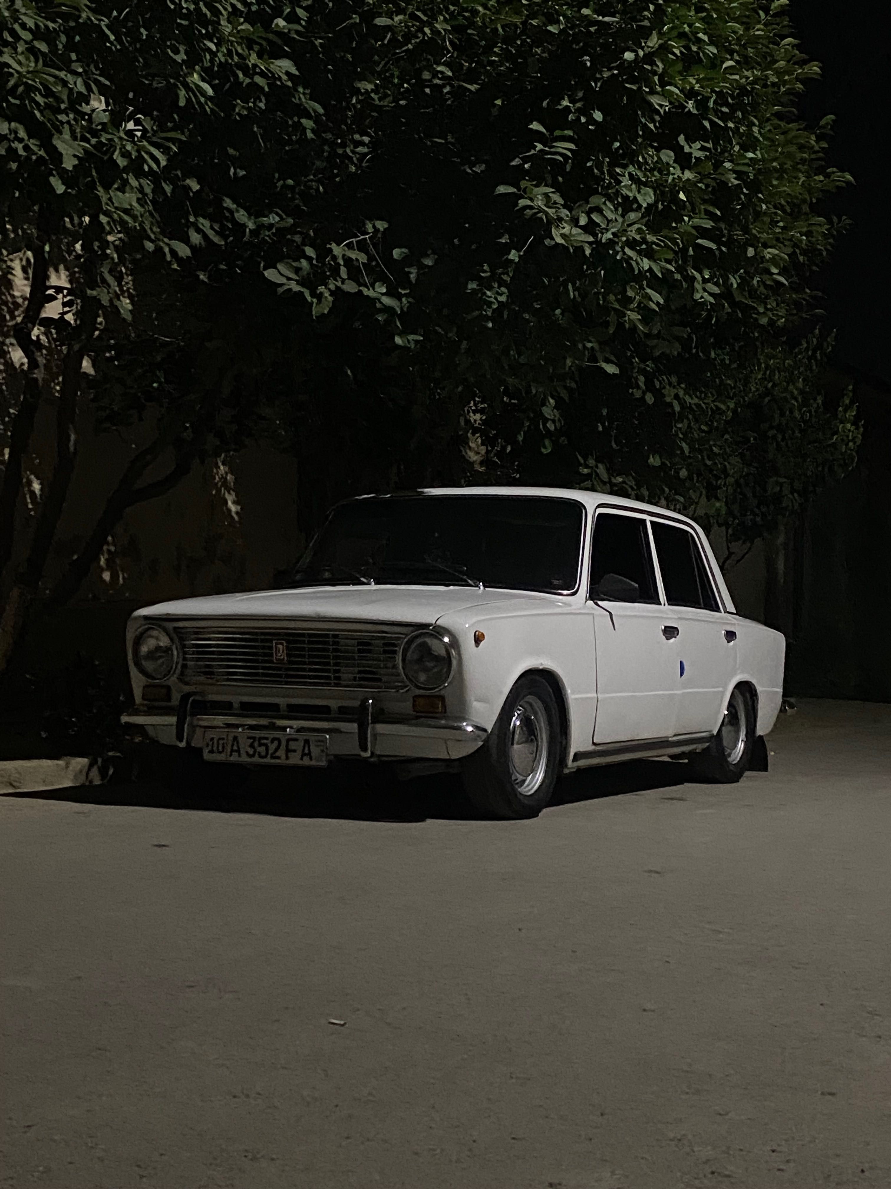 Vaz 2101 sotiladi