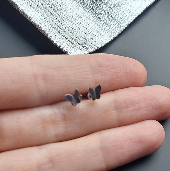 Обеци от медицинска стомана