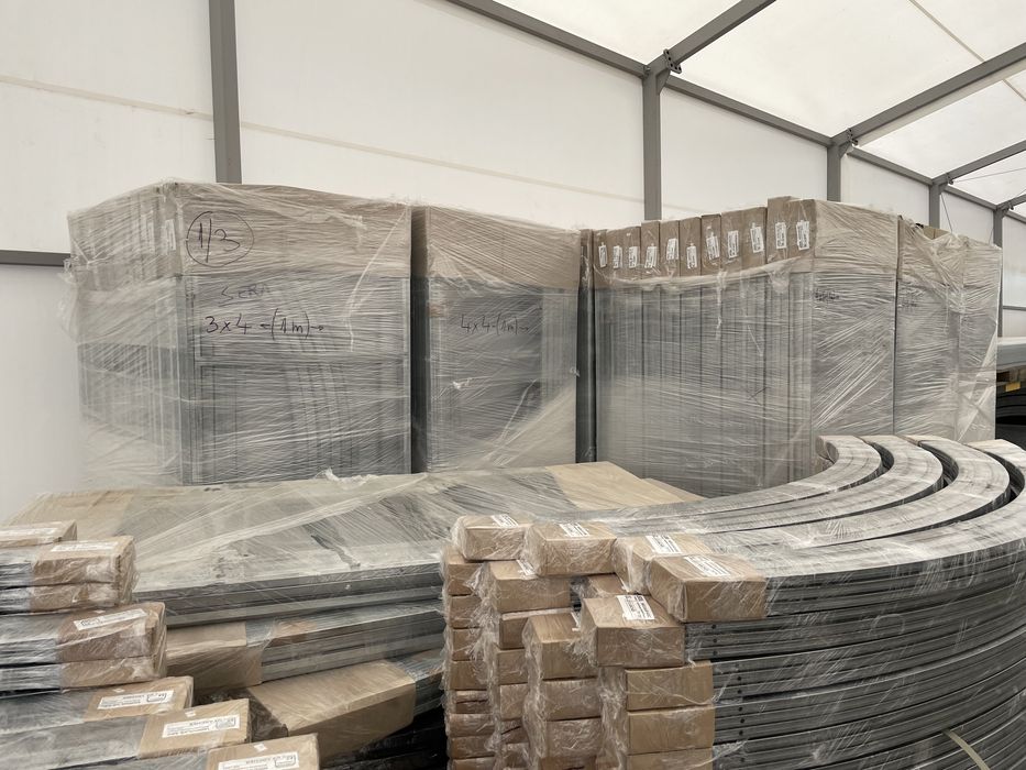 Masa de gradina cu acoperis