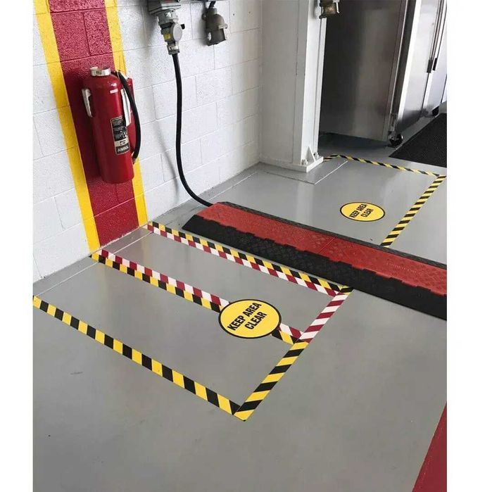 Banda reflectorizantă de marcare, adeziv poliacrilic, autoadeziva, 10m